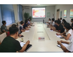 標(biāo)題：第一黨支部組織學(xué)習(xí)《習(xí)近平談治國理政》第三卷
瀏覽次數(shù)：2853
發(fā)表時間：2020-08-03