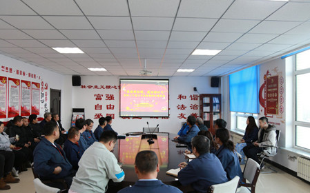 標(biāo)題：華德牧草公司黨委書記講授黨的二十屆三中全會(huì)精神專題黨課
瀏覽次數(shù)：935
發(fā)表時(shí)間：2024-12-16